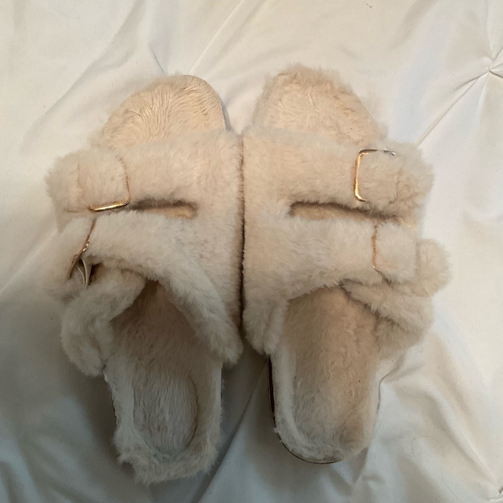 Cozy slippers never worn
